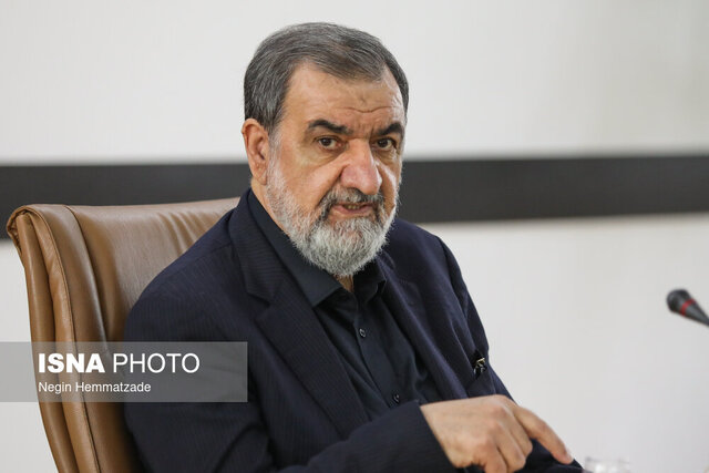 محسن رضایی: مذاکره‌کنندگان از موضع قدرت و عزت، منافع ملی را با تدبیر دنبال کنند